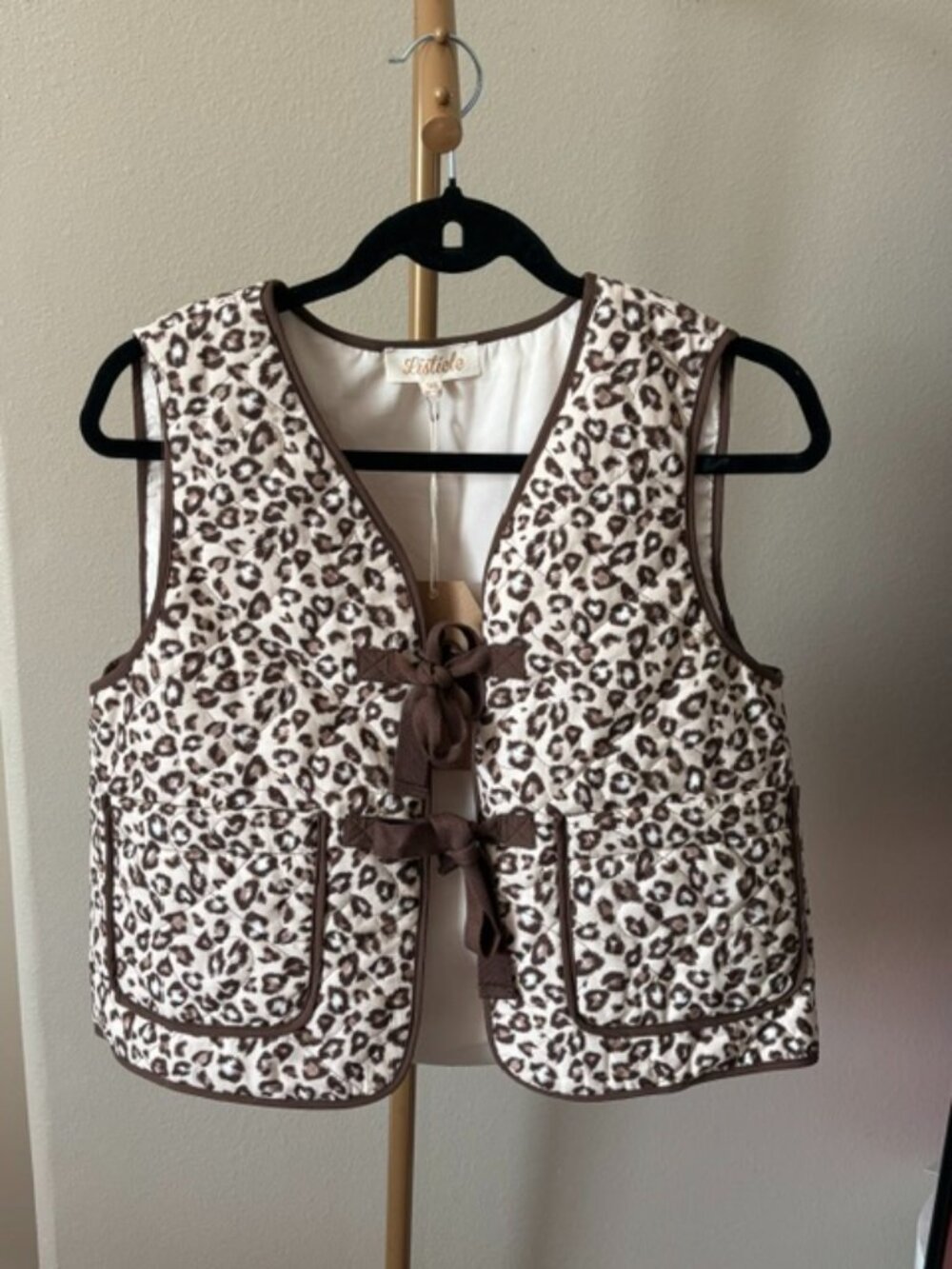 Lightweight quilted vest with tie front- Leopard
